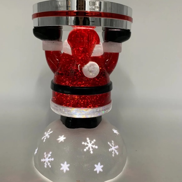 NWT Bath & Body Works Santa Pedestal Water Globe 3 Wick Candle Holder 8.5” - Picture 5 of 9